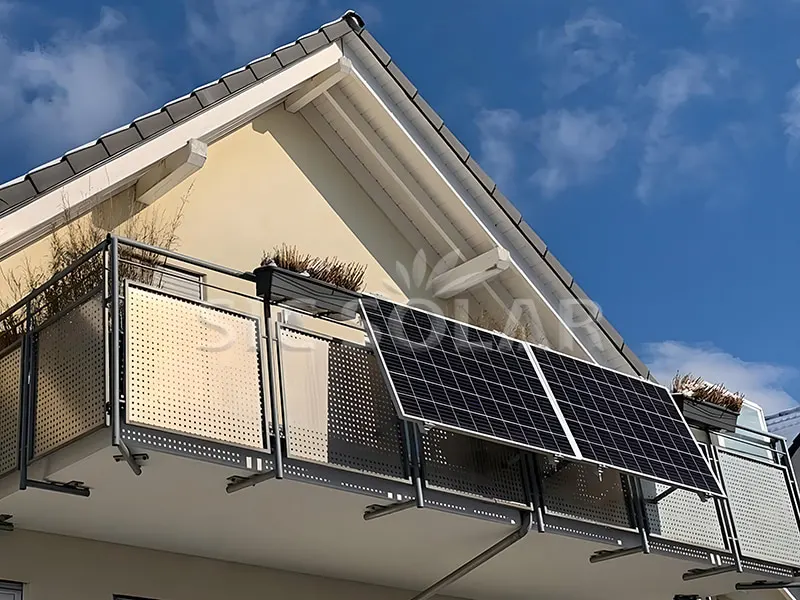 1KW Home-zonnepaneel-balkonbeugels in Italië